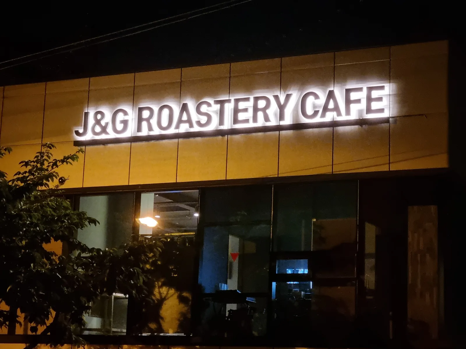 제이앤지로스터리카페